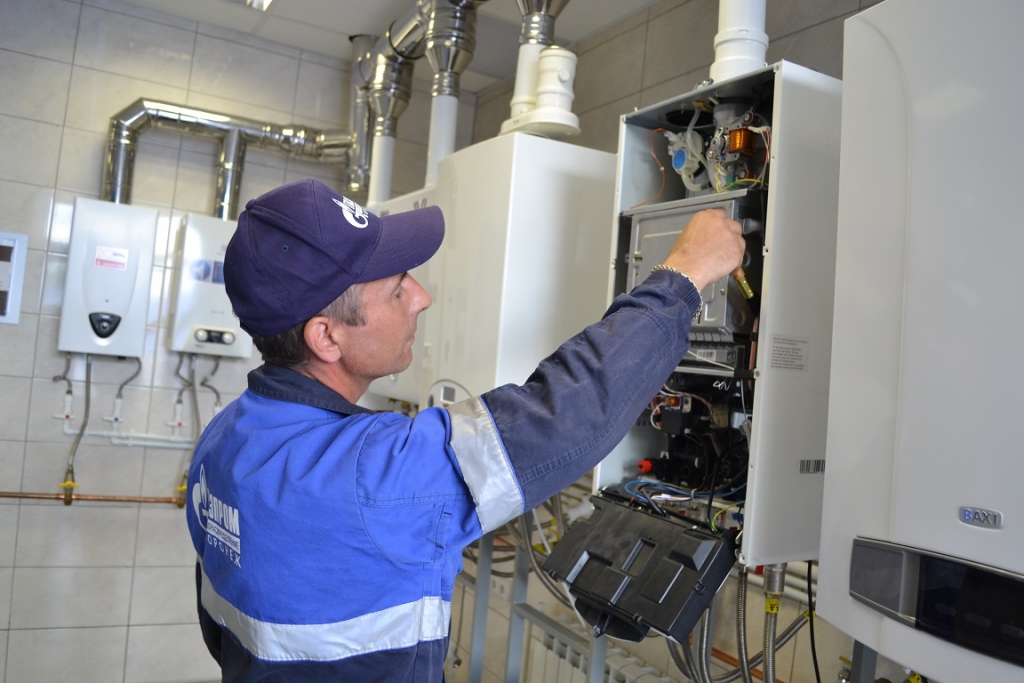 Лучший слесарь по обслуживанию внутридомового газового оборудования работает в Нововоронежском филиале